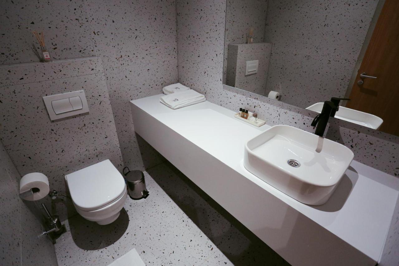 Hotel 12 Gjakova Zewnętrze zdjęcie