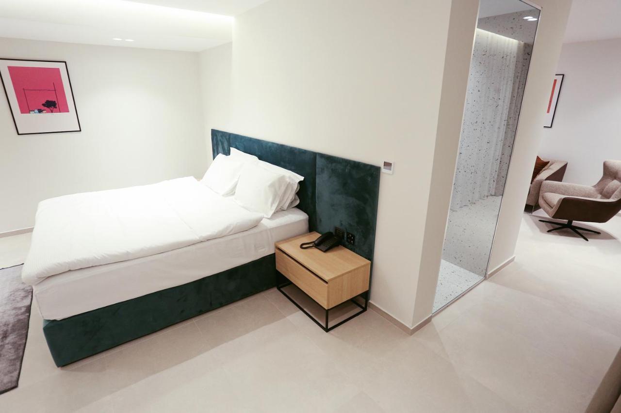Hotel 12 Gjakova Zewnętrze zdjęcie