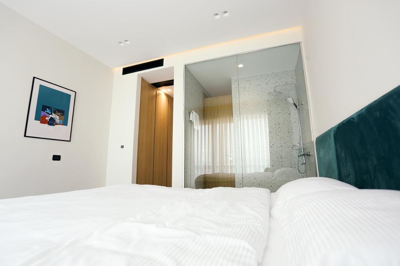 Hotel 12 Gjakova Zewnętrze zdjęcie
